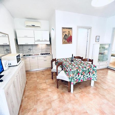 Villa Rosa Valledoria  Eksteriør bilde