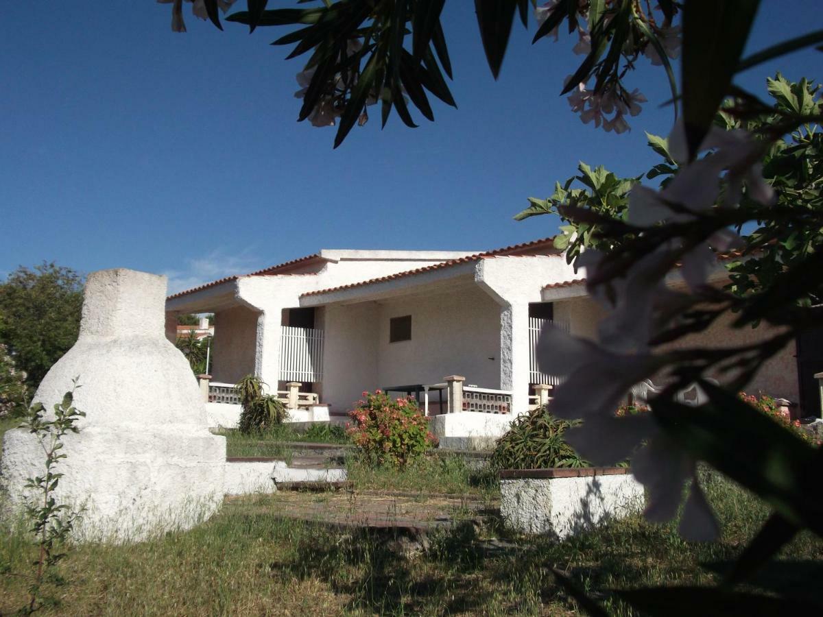 Villa Rosa Valledoria  Eksteriør bilde